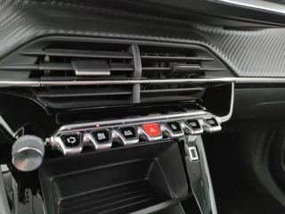 PEUGEOT 2008 usata, con Park Distance Control