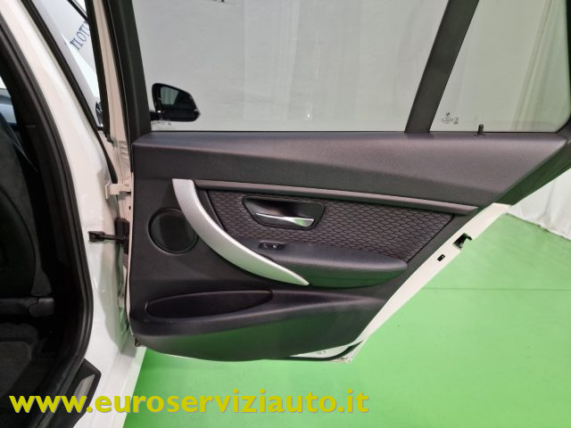 BMW 318 usata, con Climatizzatore automatico, 2 zone