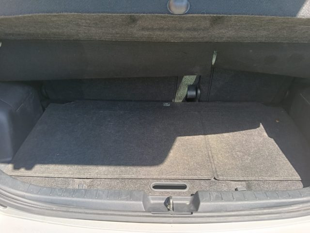 TOYOTA Yaris usata, con Lettore CD