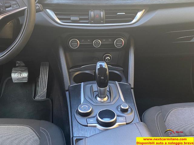 ALFA ROMEO Stelvio usata, con Autoradio digitale
