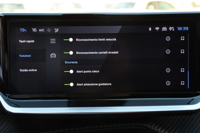 PEUGEOT 2008 usata, con Controllo elettronico della corsia