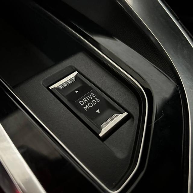 PEUGEOT 3008 usata, con Fari LED