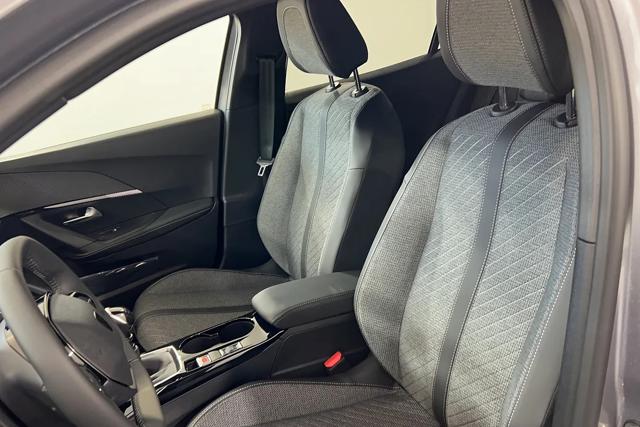 PEUGEOT 2008 usata, con Cruise Control