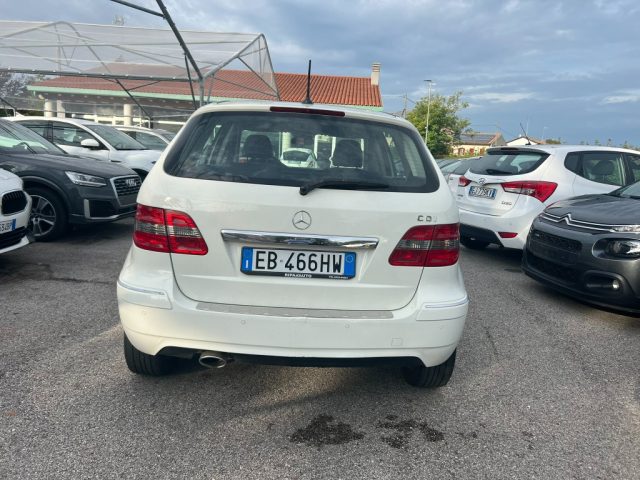 MERCEDES-BENZ B 180 usata, con Airbag laterali