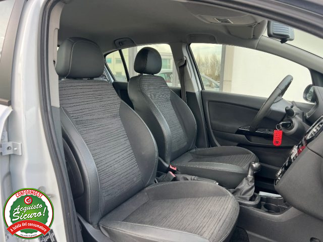 OPEL Corsa usata, con Autoradio