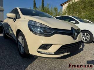 RENAULT Clio usata, con Autoradio