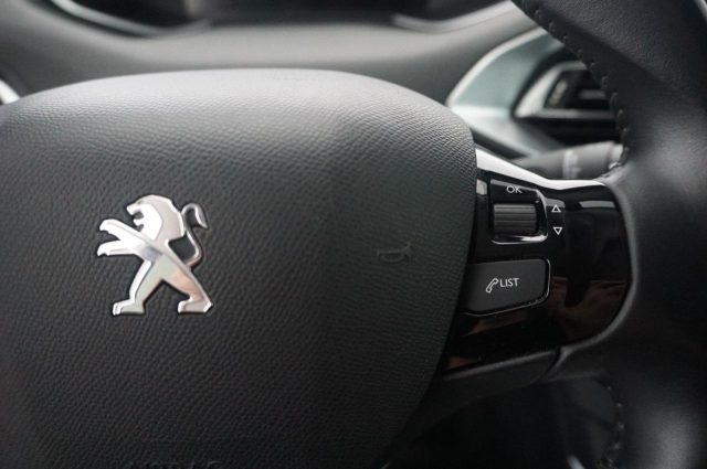 PEUGEOT 308 usata, con Specchietti laterali elettrici