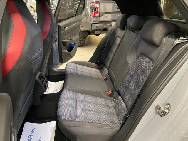 VOLKSWAGEN Golf usata, con Luci diurne LED