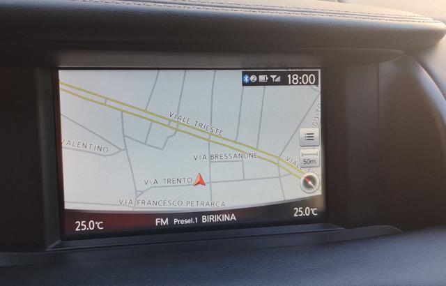 INFINITI Q30 usata, con Sistema di navigazione