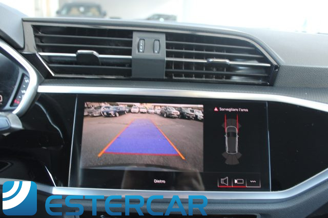 AUDI Q3 usata, con Sensori di parcheggio anteriori
