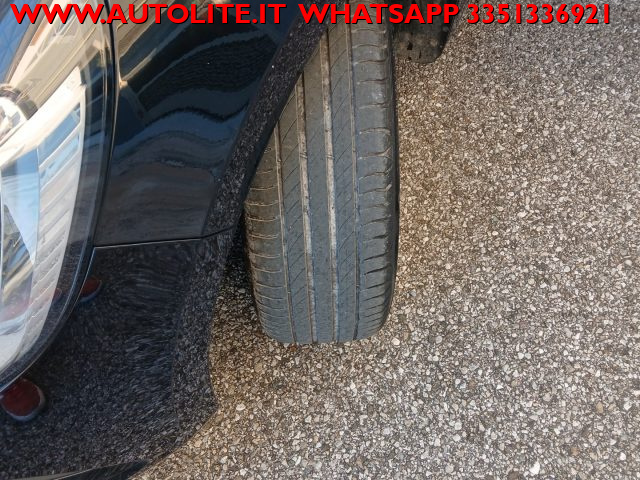 RENAULT Clio usata, con Sensore di luce