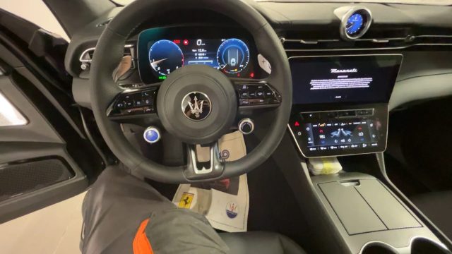 MASERATI Grecale usata, con Autoradio digitale