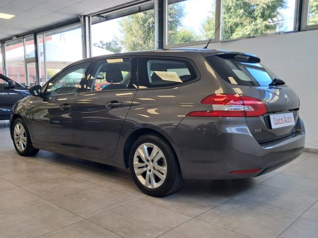 PEUGEOT 308 usata, con Autoradio