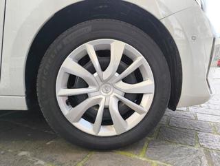 OPEL Corsa usata, con Park Distance Control