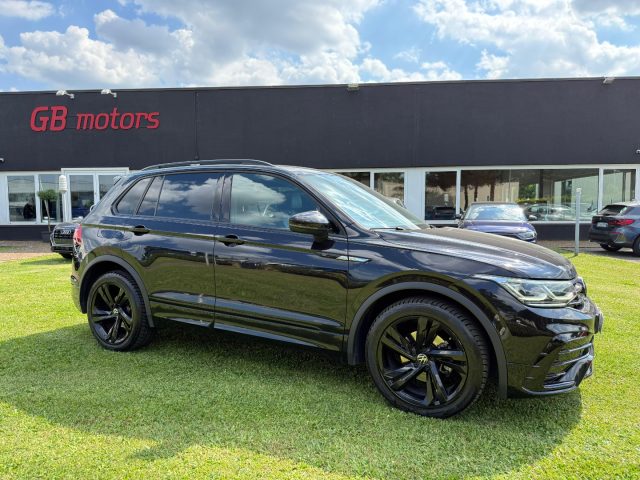 VOLKSWAGEN Tiguan usata, con Autoradio
