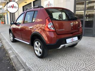 DACIA Sandero usata, con Autoradio