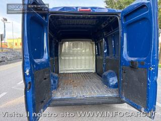 PEUGEOT Boxer usata, con MP3