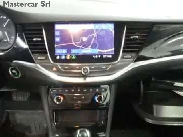 OPEL Astra usata, con Autoradio