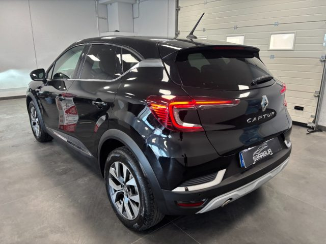 RENAULT Captur usata, con Autoradio