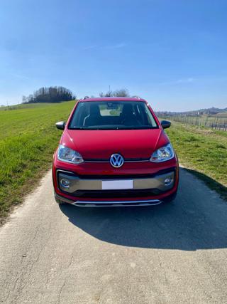 VOLKSWAGEN up! usata 26