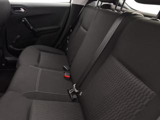 PEUGEOT 208 usata, con Sedile posteriore sdoppiato