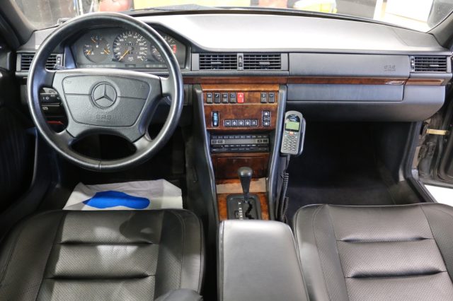 MERCEDES-BENZ 500 usata, con Controllo automatico clima