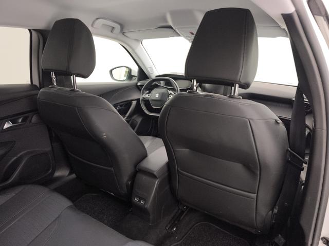 PEUGEOT 2008 usata, con Sensori di parcheggio posteriori