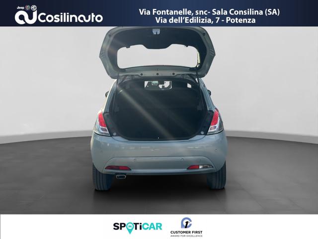 LANCIA Ypsilon usata, con Autoradio digitale