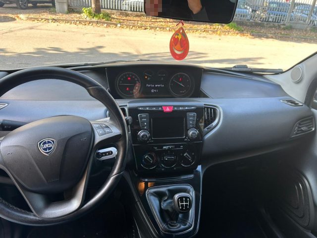 LANCIA Ypsilon usata, con Autoradio