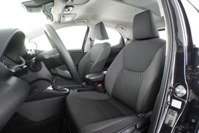 TOYOTA Yaris usata 8