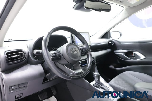 TOYOTA Yaris usata, con Autoradio