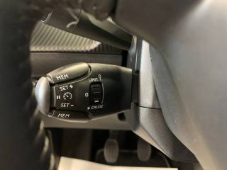 PEUGEOT 2008 usata, con Volante in pelle