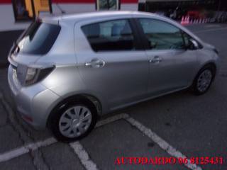 TOYOTA Yaris usata, con Autoradio