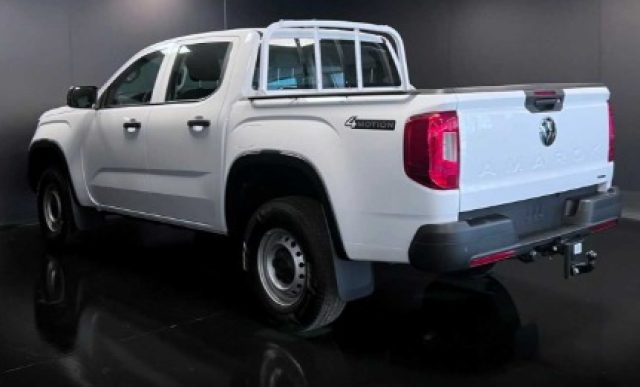 VOLKSWAGEN Amarok usata, con Airbag laterali