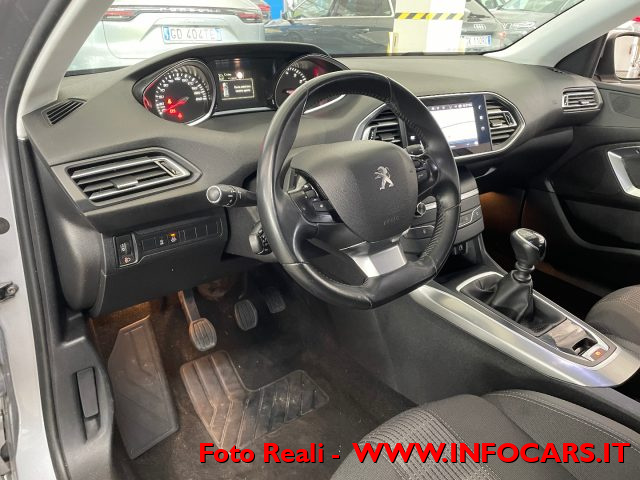 PEUGEOT 308 usata, con Park Distance Control