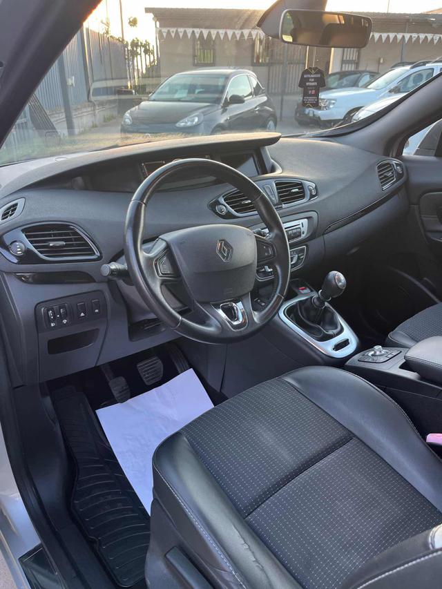 RENAULT Scenic usata, con Chiusura centralizzata