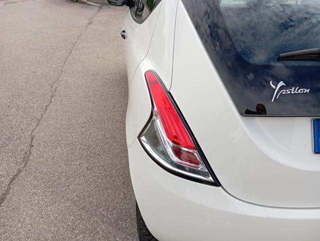 LANCIA Ypsilon usata, con MP3