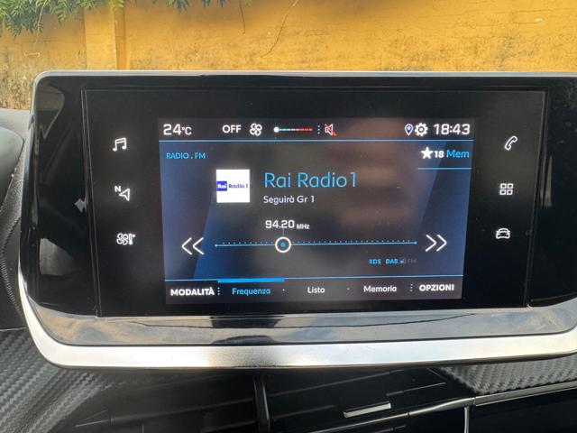 PEUGEOT 2008 usata, con Touch screen