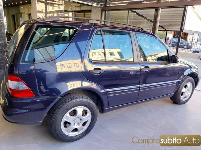 MERCEDES-BENZ ML 270 usata, con Alzacristalli elettrici