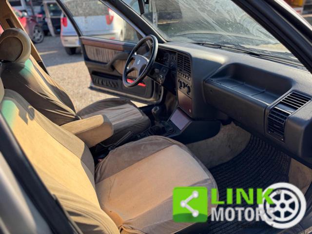 LANCIA Thema usata 19
