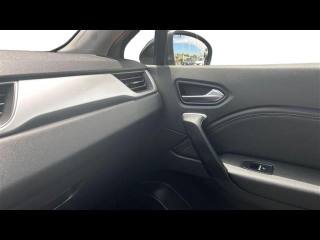 RENAULT Captur usata, con Bracciolo