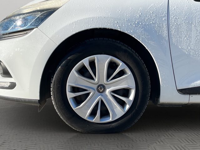RENAULT Clio usata, con Specchietti laterali elettrici