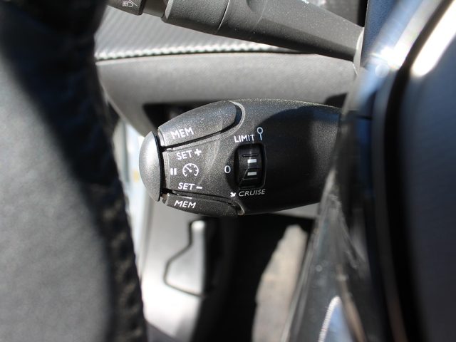 PEUGEOT 2008 usata, con Isofix