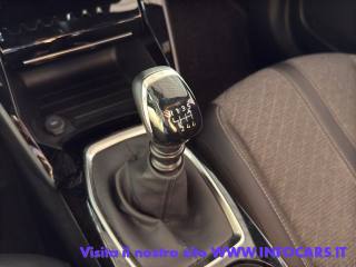 PEUGEOT 2008 usata, con Volante in pelle
