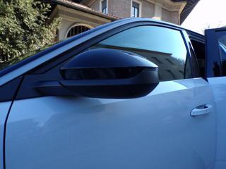 PEUGEOT 3008 usata, con Leve al volante