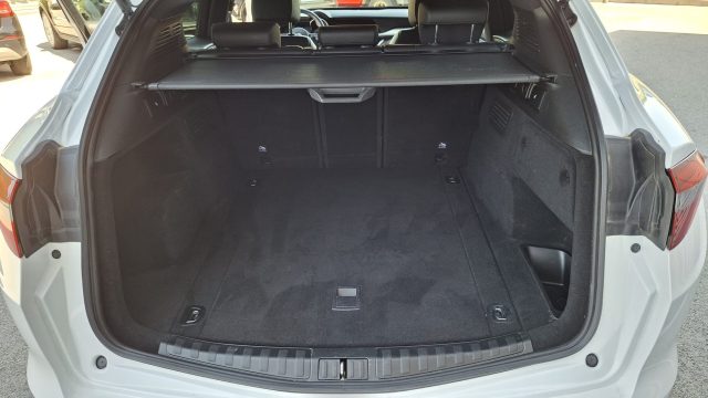 ALFA ROMEO Stelvio usata, con Sedile posteriore sdoppiato