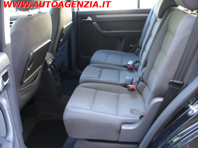 VOLKSWAGEN Touran usata 9