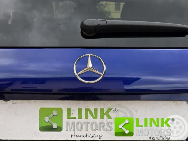 MERCEDES-BENZ GLB 200 usata, con Sensori di parcheggio posteriori