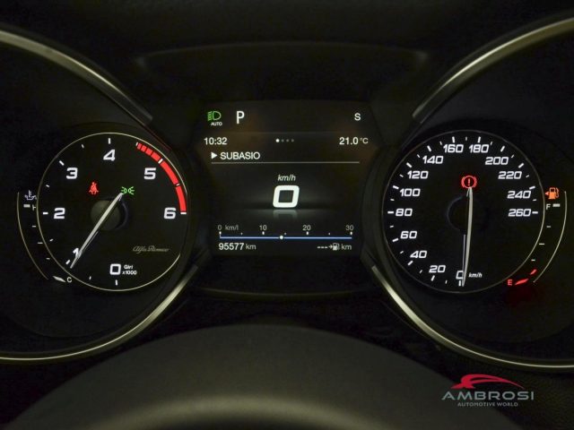 ALFA ROMEO Stelvio usata 12