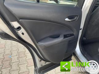 LEXUS UX 250h usata, con USB